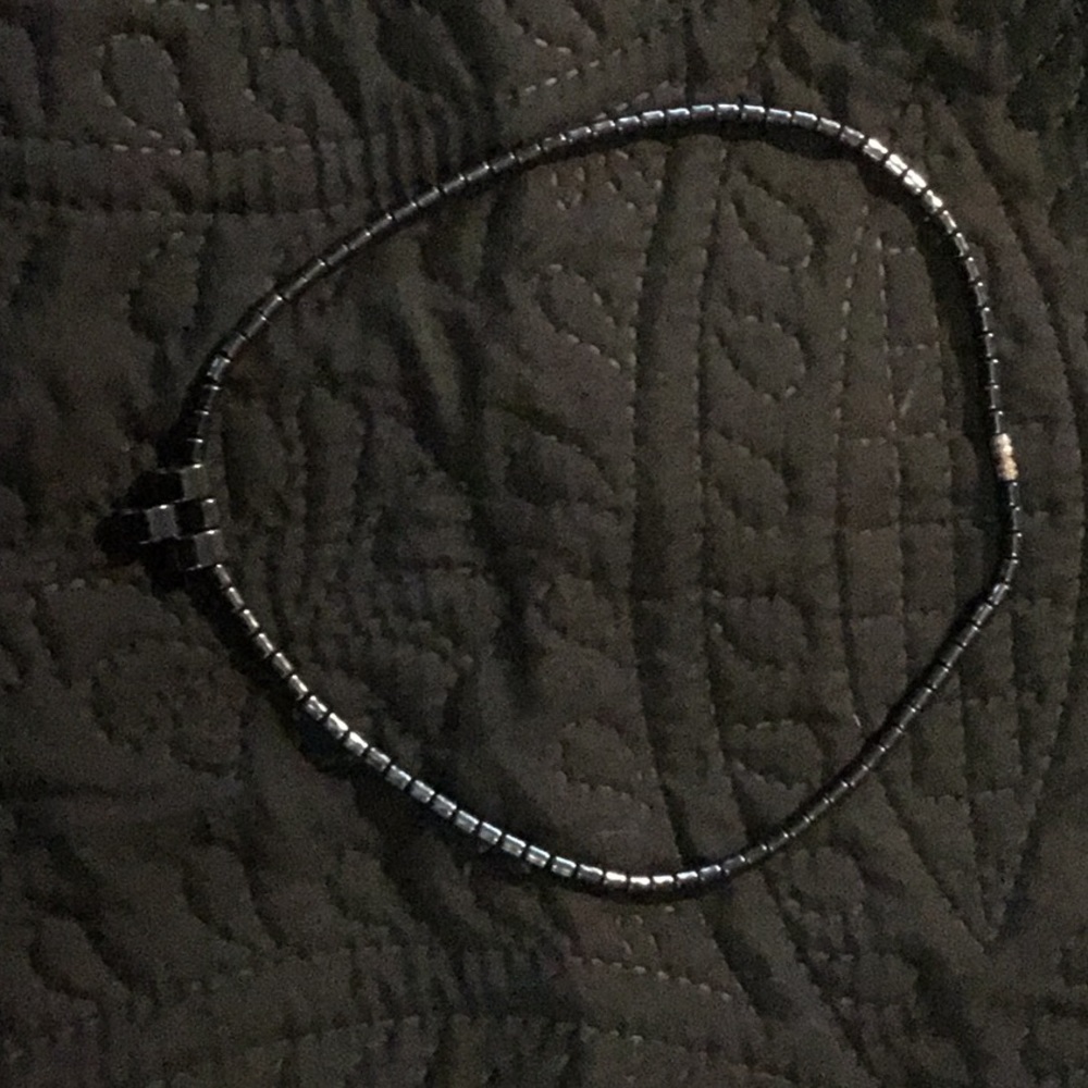 Metal necklace